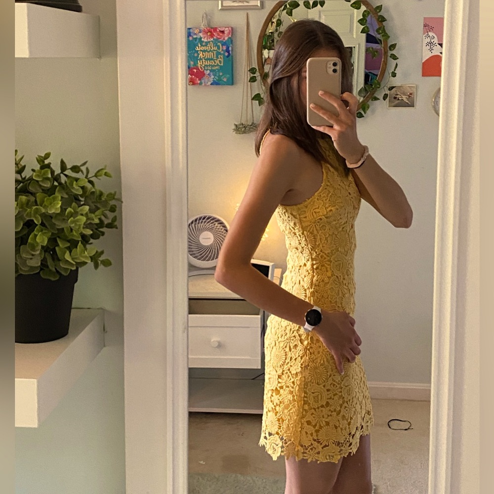 🌼Yellow laced hoco dress🌼